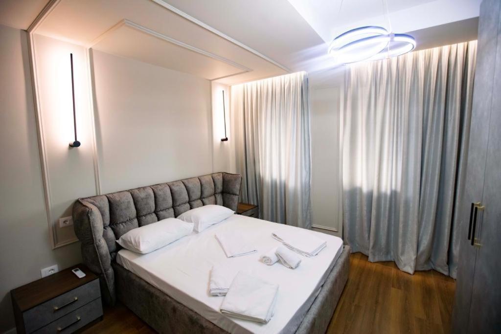 Luxury Apartment At Condor Center Τίρανα Εξωτερικό φωτογραφία